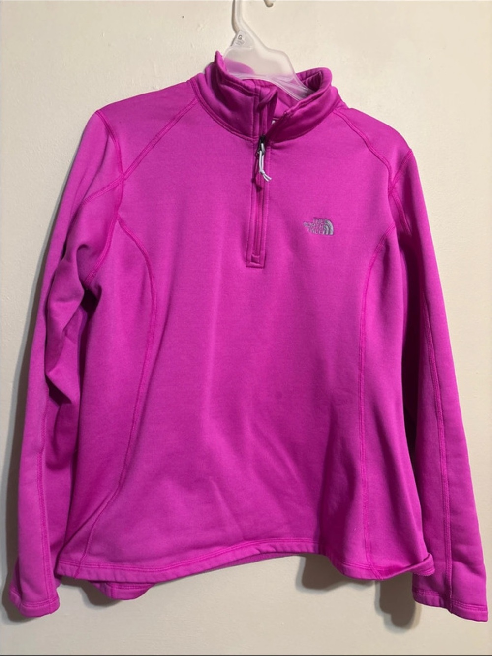 The North Face women’s Bright Magenta Half-Zip Fleece Pulloverx